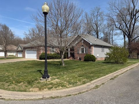 Tiny photo for 2 Dove Lane, Metropolis, IL 62960 (MLS # 12605685)