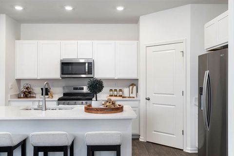 Tiny photo for 6300 Redwood Trail, Wonder Lake, IL 60097 (MLS # 12649430)