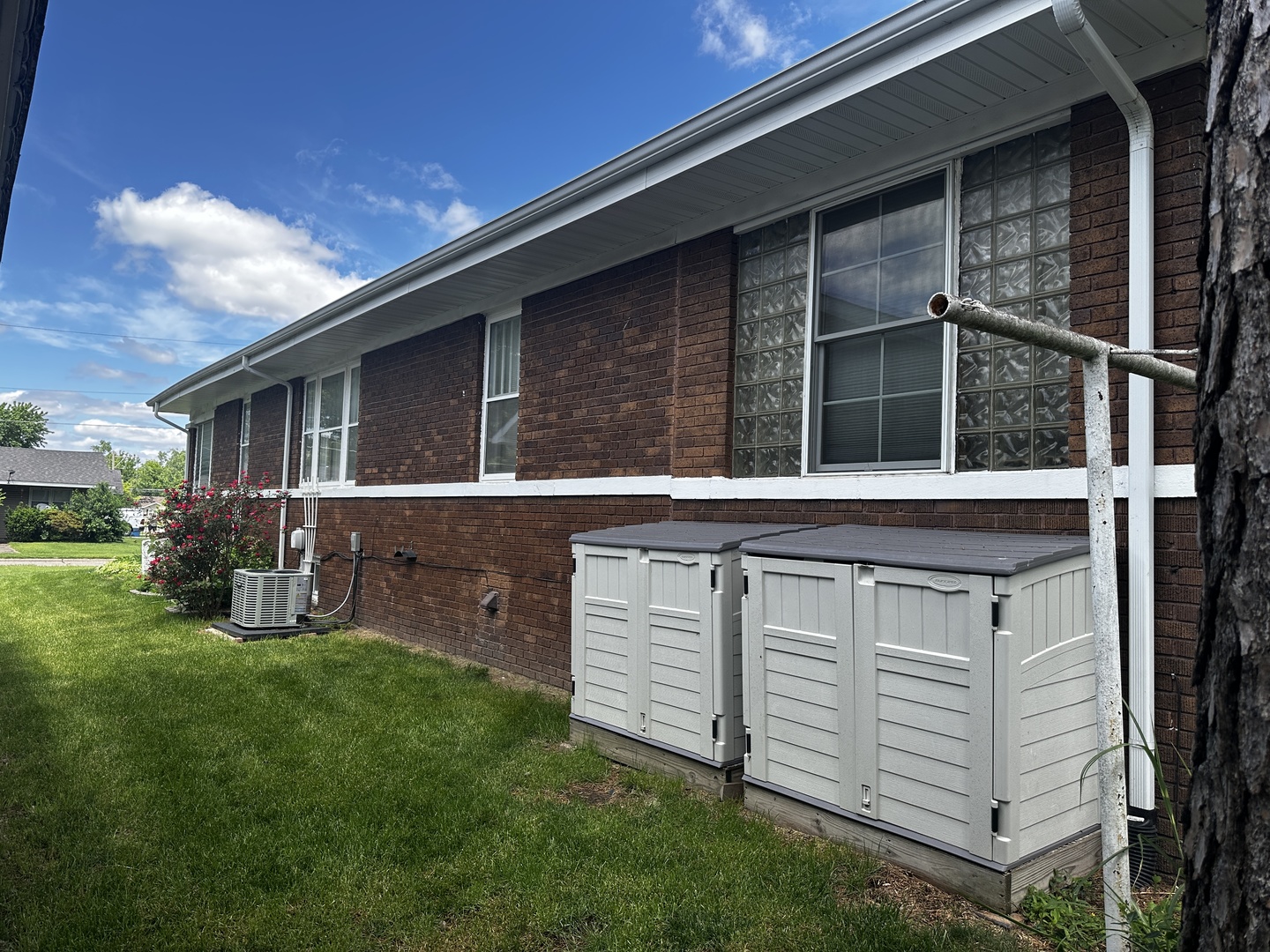 302 W 6th Street