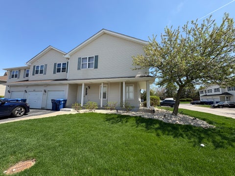 Tiny photo for 12235 Fairway Circle #A, Blue Island, IL 60406 (MLS # 12643202)