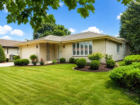 Photo of 7453 Cashew Drive, Orland Park, IL 60462 (MLS # 12744968)