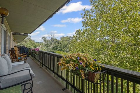 Tiny photo for 505 Redondo Drive #308, Downers Grove, IL 60516 (MLS # 12456462)