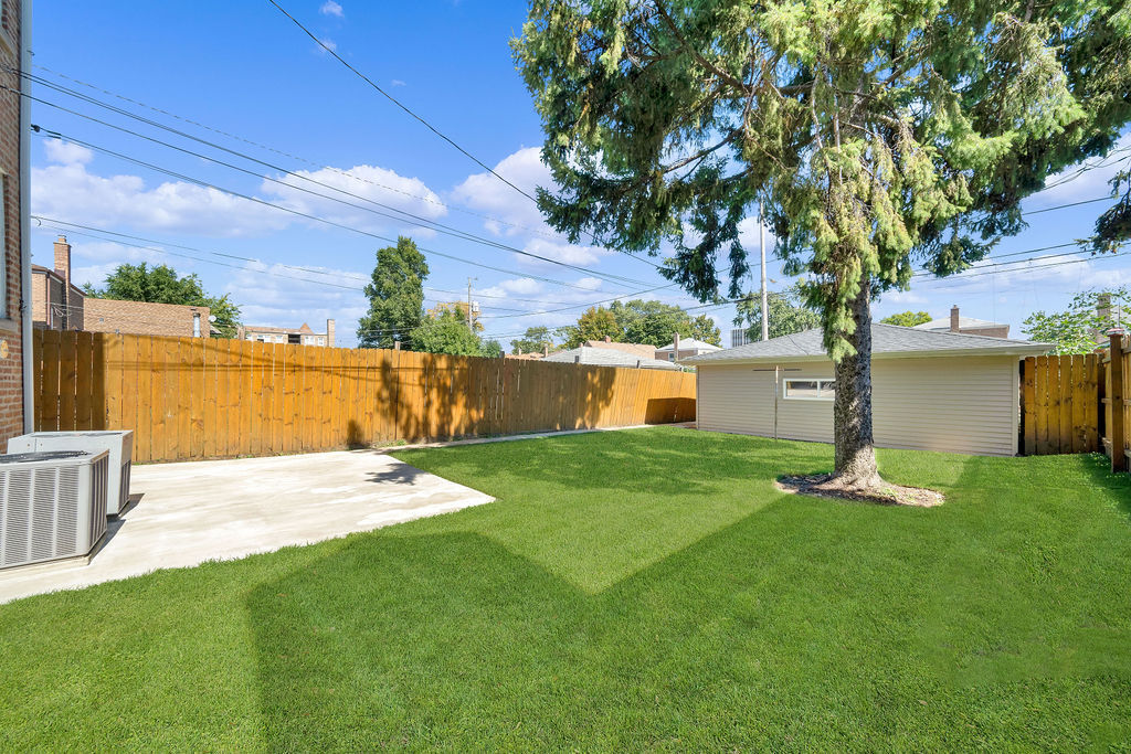 8033 S Campbell Avenue