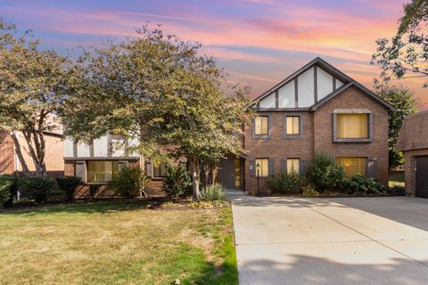 Tiny photo for 52 Parliament Drive W #127, Palos Heights, IL 60463 (MLS # 12497075)