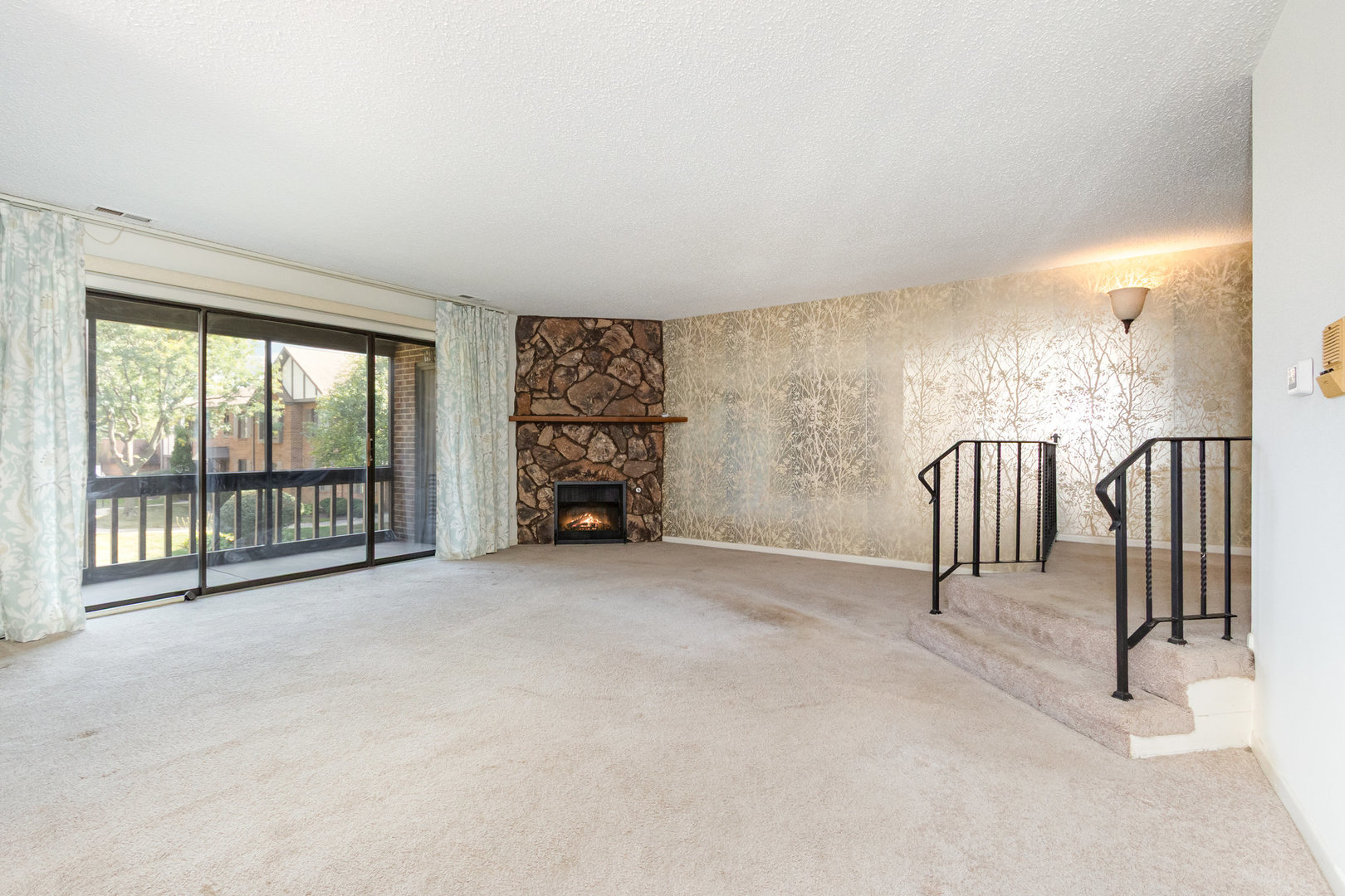 52 Parliament Drive W 127