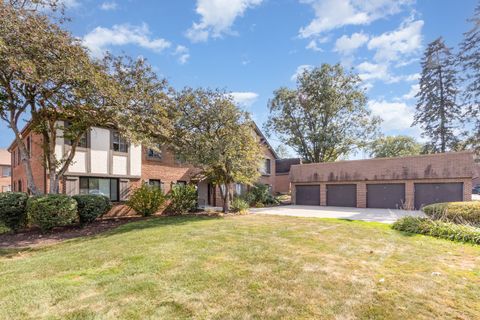 Tiny photo for 52 Parliament Drive W #127, Palos Heights, IL 60463 (MLS # 12497075)