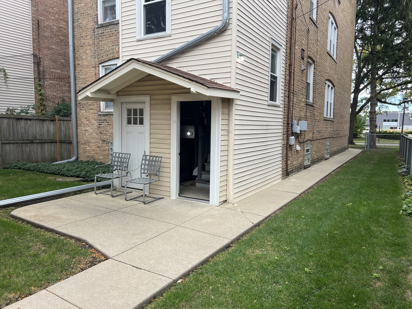 Skokie, Illinois 60077, United States, 1 Bedroom Bedrooms, ,1 BathroomBathrooms,Residential,Active,232379