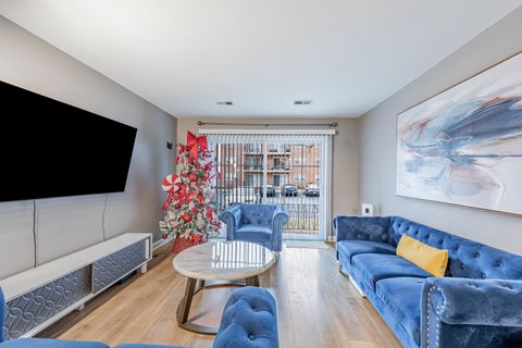 Tiny photo for 6135 W 94th Street #A2, Oak Lawn, IL 60453 (MLS # 12539040)