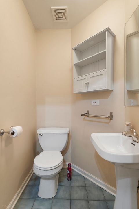 Tiny photo for 431 S HARVEY Street #E, Oak Park, IL 60302 (MLS # 12558970)