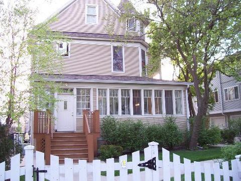 Photo of 431 S HARVEY Street #E, Oak Park, IL 60302 (MLS # 12558970)
