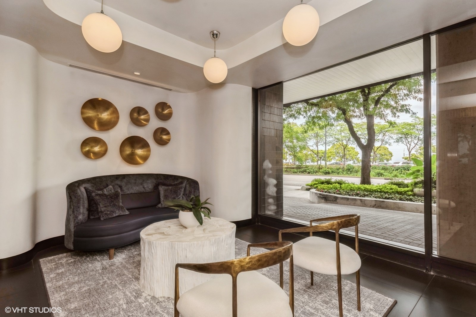 1110 N Lake Shore Drive 19N
