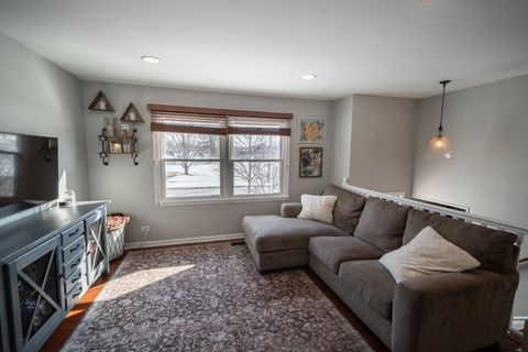 Tiny photo for 7324 Willow Avenue, Woodridge, IL 60517 (MLS # 12548411)