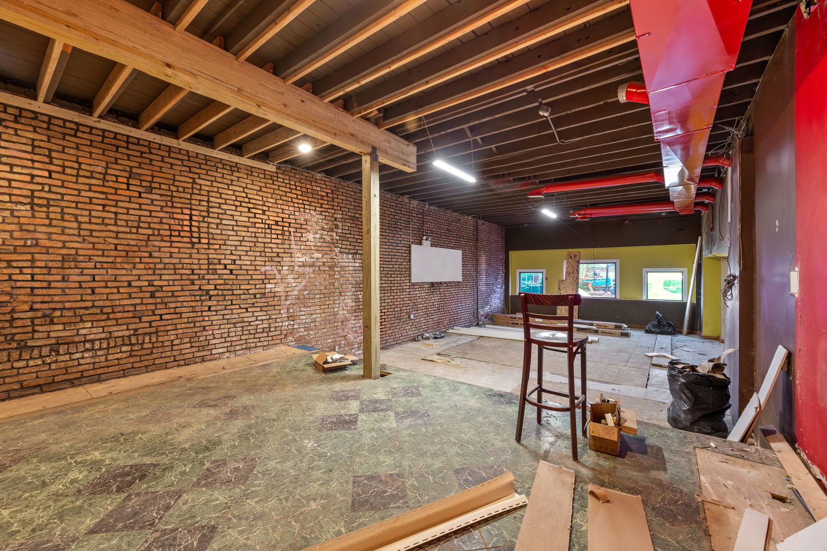 4818 S PULASKI Road