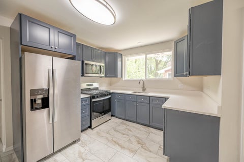 Tiny photo for 365 Serena Drive, Chicago Heights, IL 60411 (MLS # 12713022)