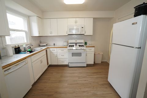 Tiny photo for 627 Manhattan Road, Joliet, IL 60433 (MLS # 12613867)