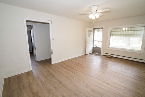 Tiny photo for 627 Manhattan Road, Joliet, IL 60433 (MLS # 12613867)