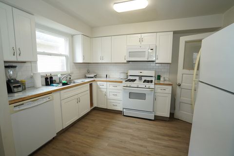 Tiny photo for 627 Manhattan Road, Joliet, IL 60433 (MLS # 12613867)