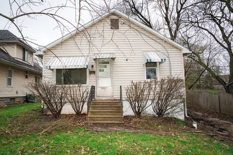 Photo of 627 Manhattan Road, Joliet, IL 60433 (MLS # 12613867)