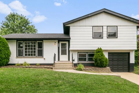 Photo of 3316 Birchwood Drive, Hazel Crest, IL 60429 (MLS # 12539231)