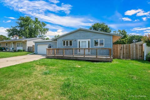 Tiny photo for 131 Austin Avenue, Carpentersville, IL 60110 (MLS # 12714285)