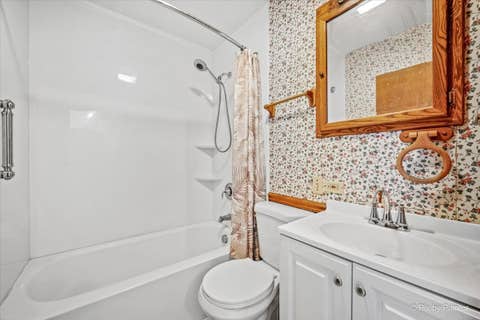 Tiny photo for 131 Austin Avenue, Carpentersville, IL 60110 (MLS # 12714285)
