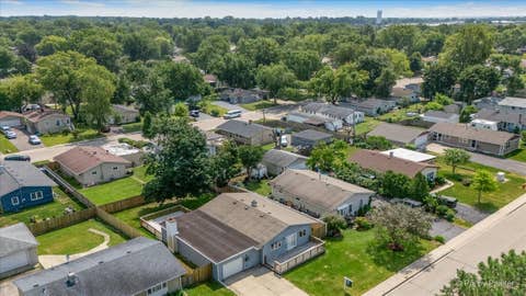 Tiny photo for 131 Austin Avenue, Carpentersville, IL 60110 (MLS # 12714285)