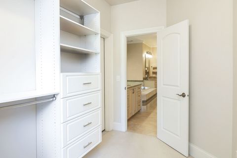 Tiny photo for 616 Driftwood Court, Naperville, IL 60540 (MLS # 12475225)