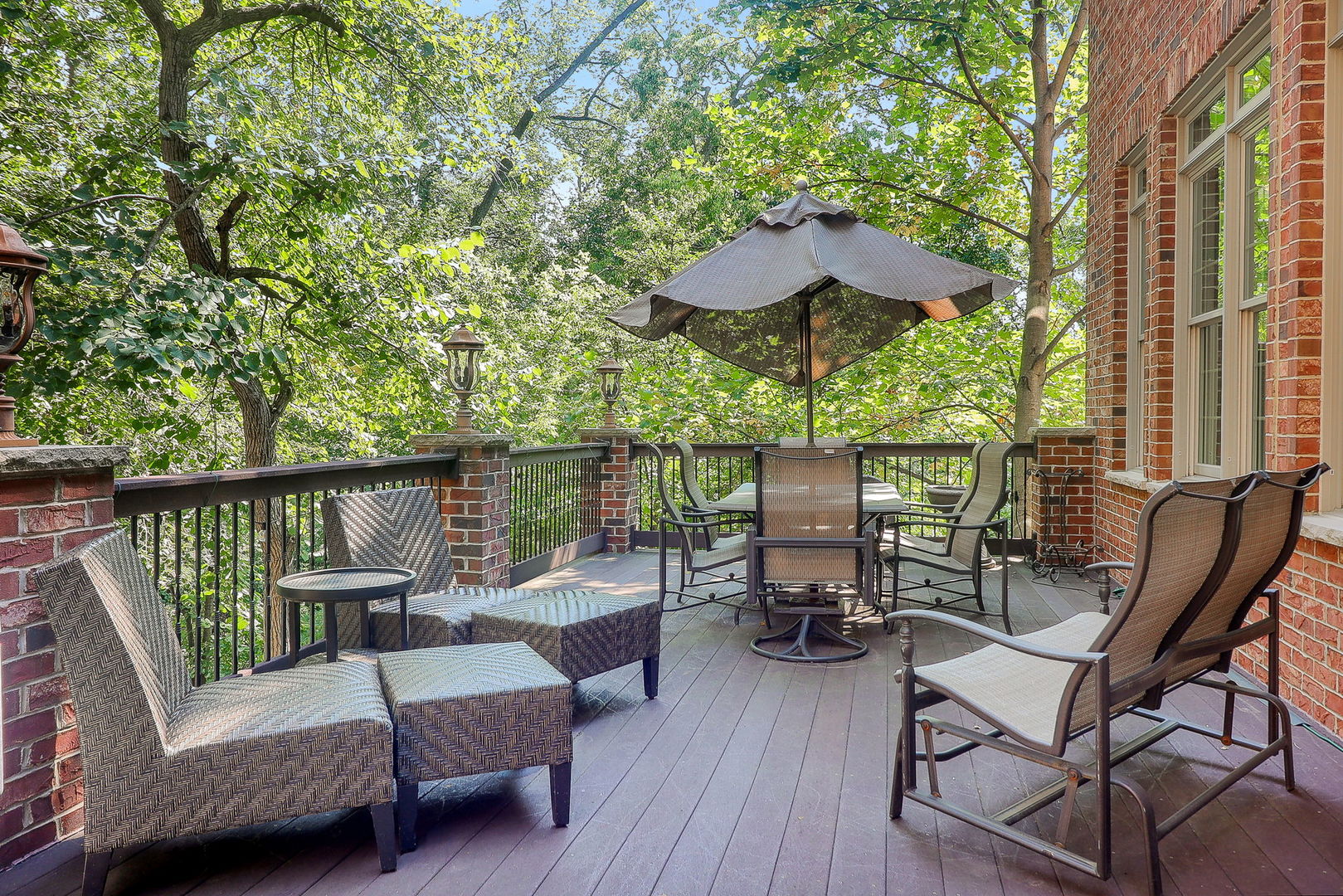 Naperville, Illinois 60540, United States, 6 Bedrooms Bedrooms, ,7 BathroomsBathrooms,Residential,Active,214251