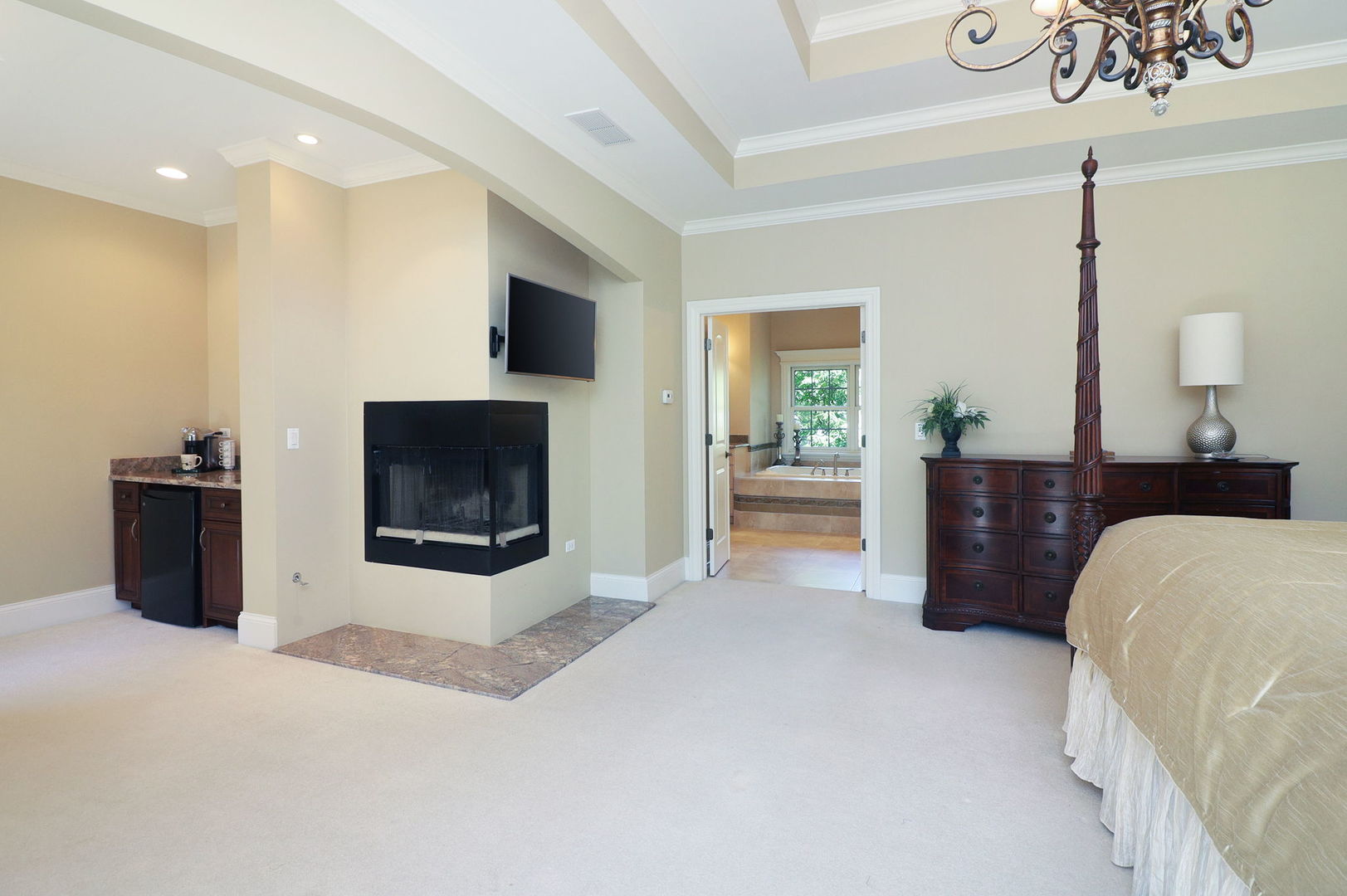 Naperville, Illinois 60540, United States, 6 Bedrooms Bedrooms, ,7 BathroomsBathrooms,Residential,Active,214251