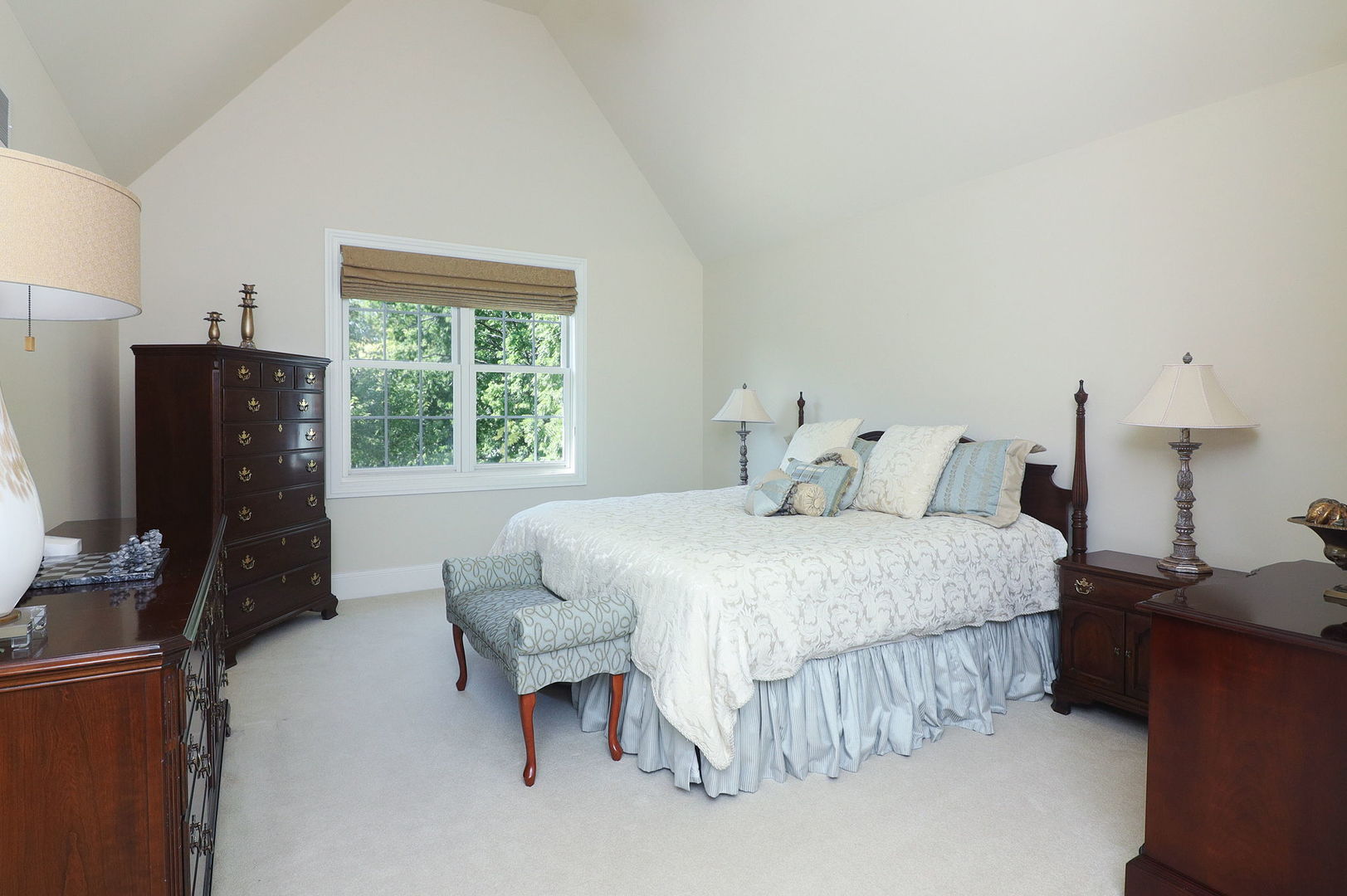 Naperville, Illinois 60540, United States, 6 Bedrooms Bedrooms, ,7 BathroomsBathrooms,Residential,Active,214251