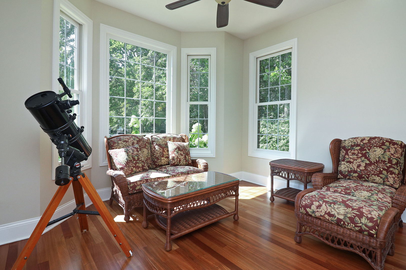 Naperville, Illinois 60540, United States, 6 Bedrooms Bedrooms, ,7 BathroomsBathrooms,Residential,Active,214251