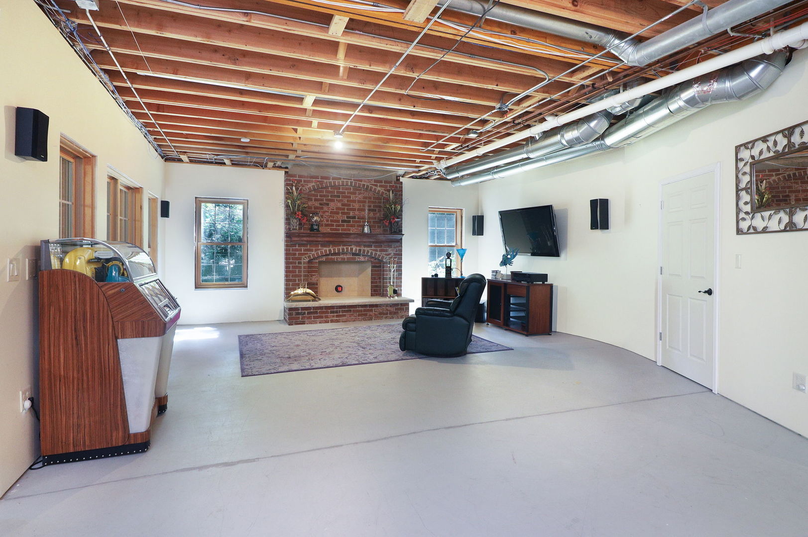 Naperville, Illinois 60540, United States, 6 Bedrooms Bedrooms, ,7 BathroomsBathrooms,Residential,Active,214251