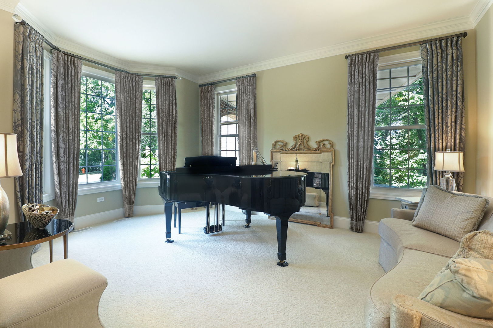 616 Driftwood Court