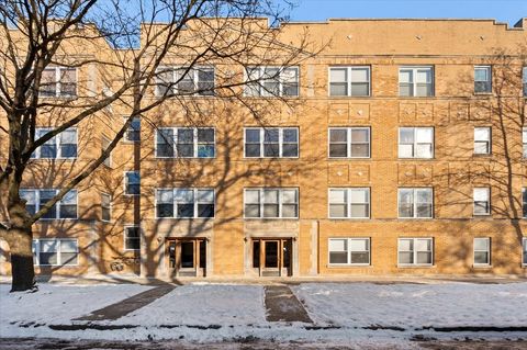 3806 W Belle Plaine Avenue G Chicago IL 60618