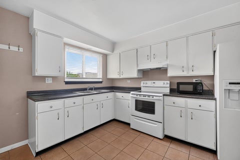 Tiny photo for 1000 JUDSON Street #1A, Bensenville, IL 60106 (MLS # 12755765)