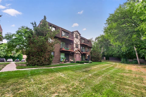 Tiny photo for 1000 JUDSON Street #1A, Bensenville, IL 60106 (MLS # 12755765)