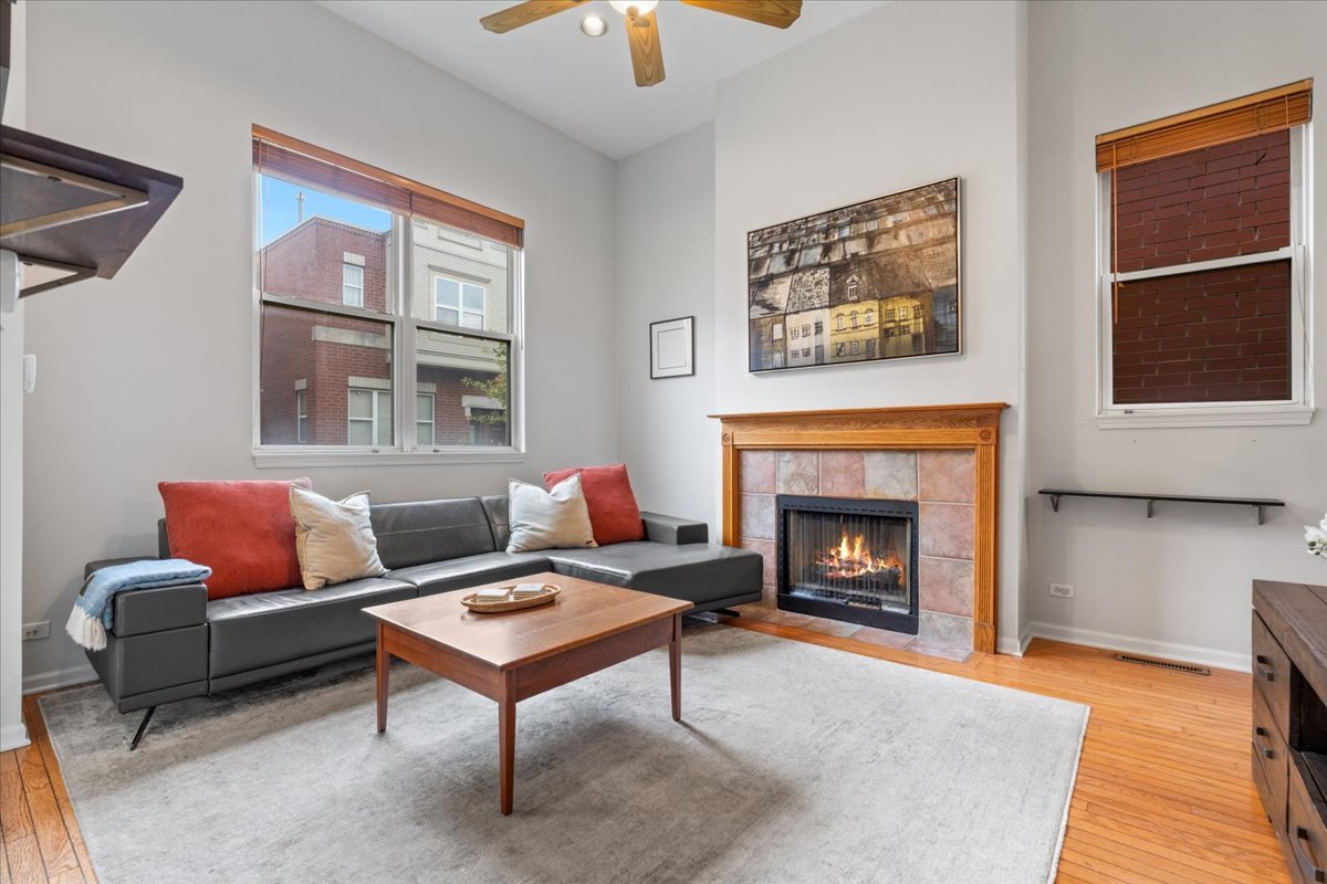 3651 W Cornelia Avenue E