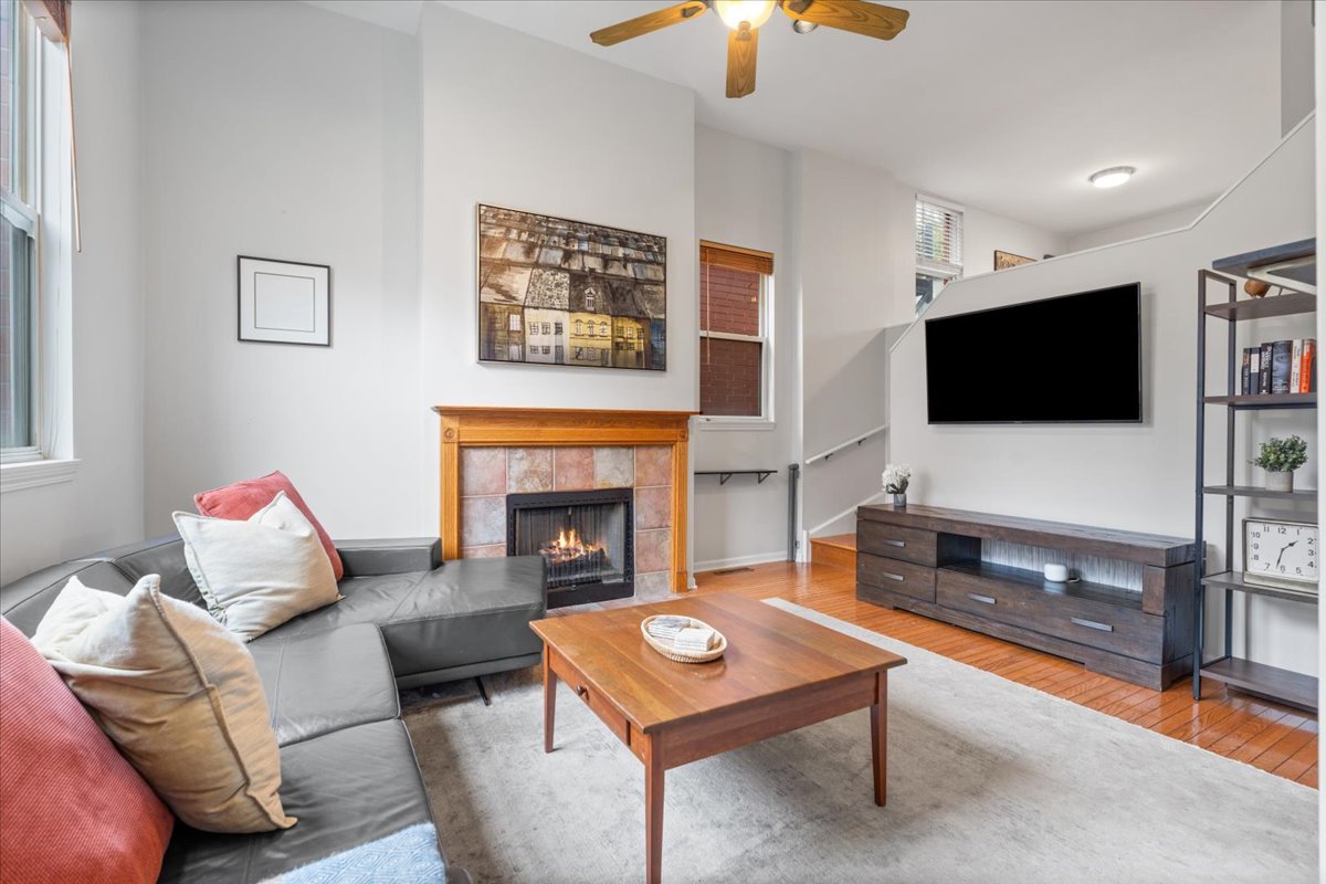 3651 W Cornelia Avenue E