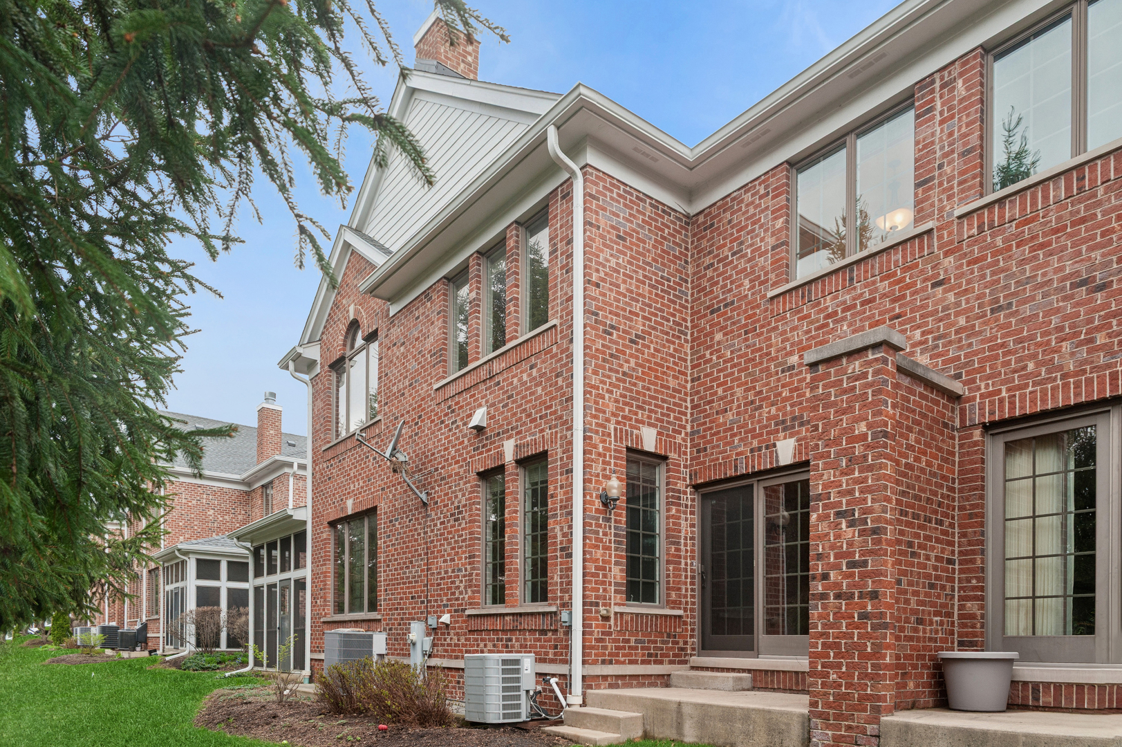 299 Arbor Glen Boulevard