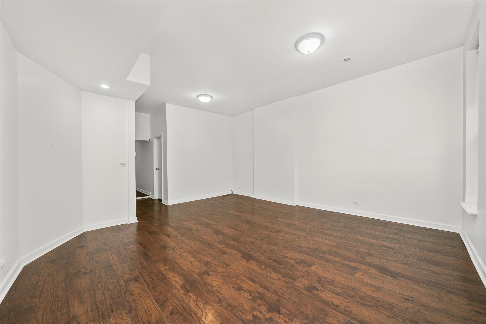 1946 N Wilmot Avenue 2