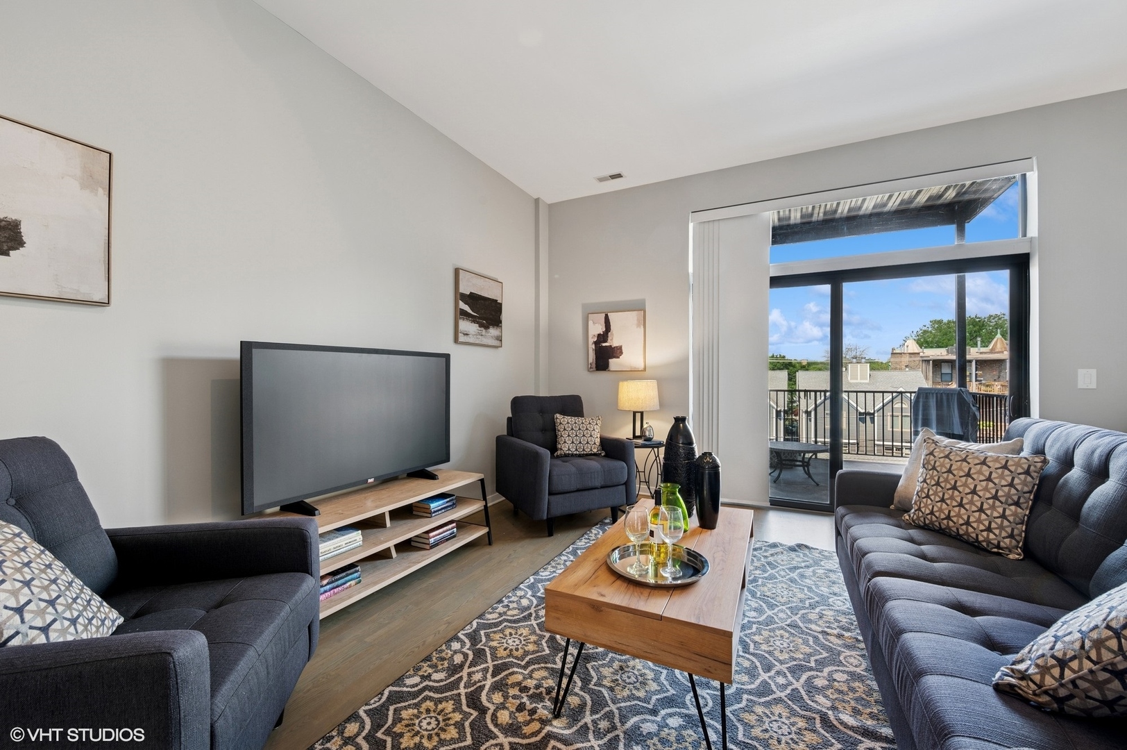 4420 N Clark Street 307