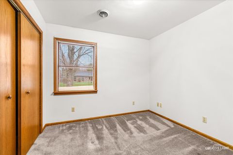Tiny photo for 1006 Nancy Road, Lake Holiday, IL 60548 (MLS # 12607596)