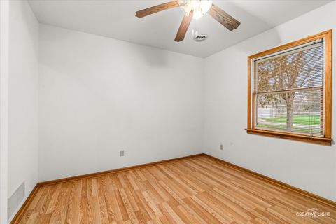 Tiny photo for 1006 Nancy Road, Lake Holiday, IL 60548 (MLS # 12607596)