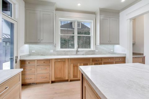 Tiny photo for 821 S Clay Street, Hinsdale, IL 60521 (MLS # 12585233)