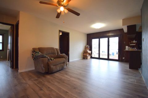 Tiny photo for 69 Cherry Drive, Mount Vernon, IL 62864 (MLS # 100000052)