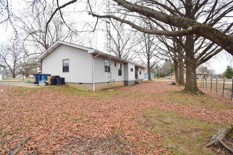 Tiny photo for 69 Cherry Drive, Mt Vernon, IL 62864 (MLS # 100000052)