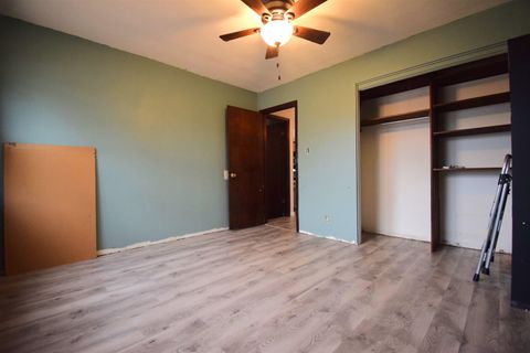 Tiny photo for 69 Cherry Drive, Mt Vernon, IL 62864 (MLS # 100000052)