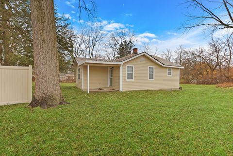 Photo of 24791 W Rollins Road, Round Lake, IL 60073 (MLS # 12521278)