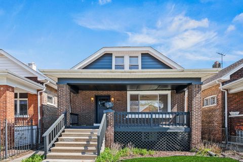 Photo of 7955 S Colfax Avenue, Chicago, IL 60617 (MLS # 12615771)