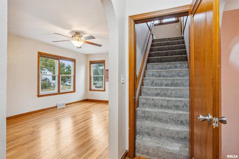 Tiny photo for 421 W 30TH Street, Davenport, IA 52803 (MLS # QC4268856)